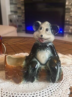 Vintage Ceramic Bear Planter – Kitschy Mid Century Animal Figurine, Retro